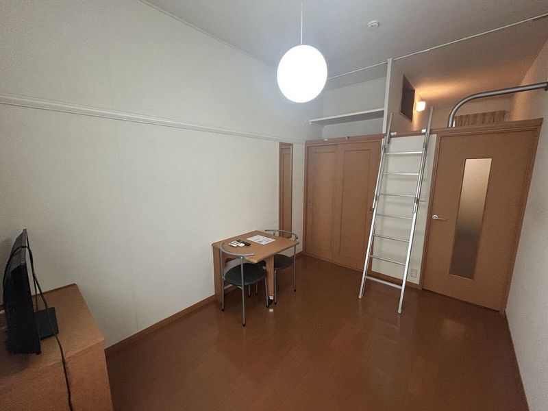 レオパレスエクセル歩坂町Ⅰ 居間