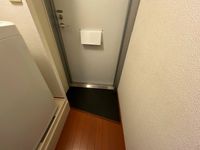 レオパレスカーサ１９ 玄関