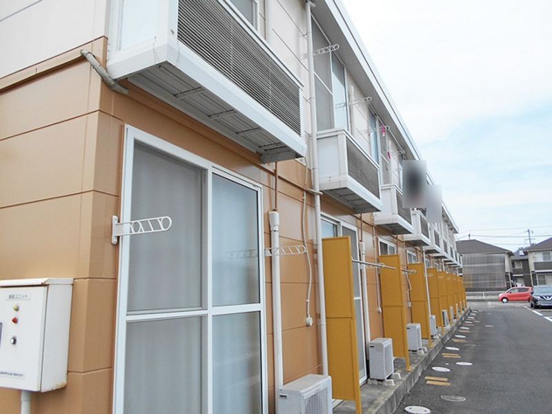 レオパレスブルースカイⅢ 外観