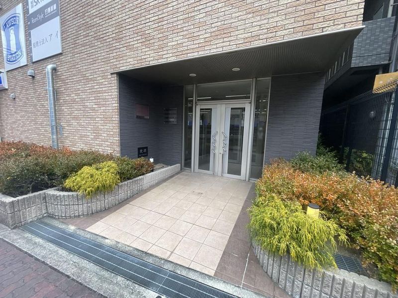 レオパレスＲＥＺＯＮ中百舌鳥 エントランス