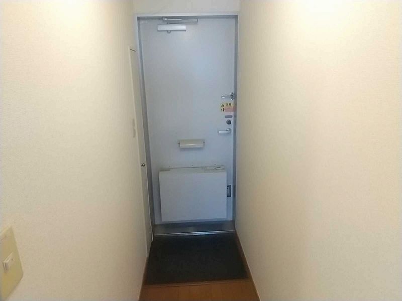 leopalace HSI RIVER II 玄关