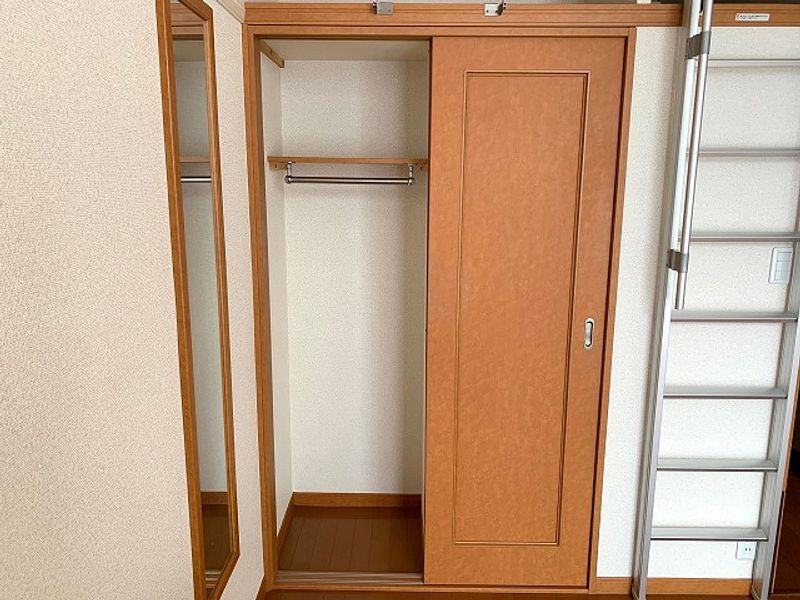 レオパレスＴ　Ｈ藤棚 収納