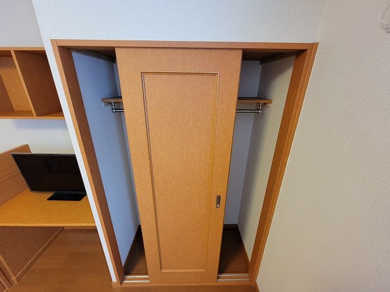 レオパレスミラフェリーチェ 収納