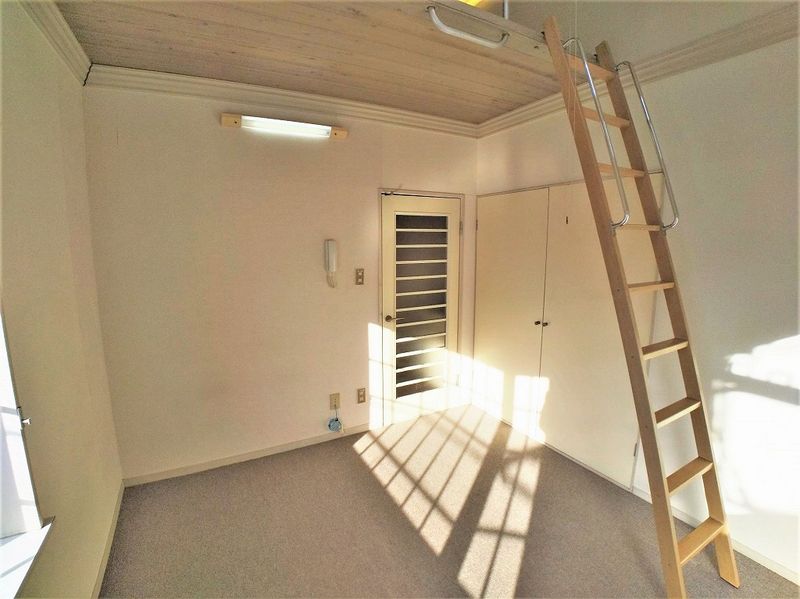 レオパレス与野本町第６ 居間