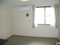 レオパレスラーナ 居間