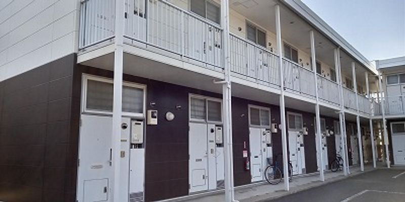 レオパレス桐ヶ丘 玄関