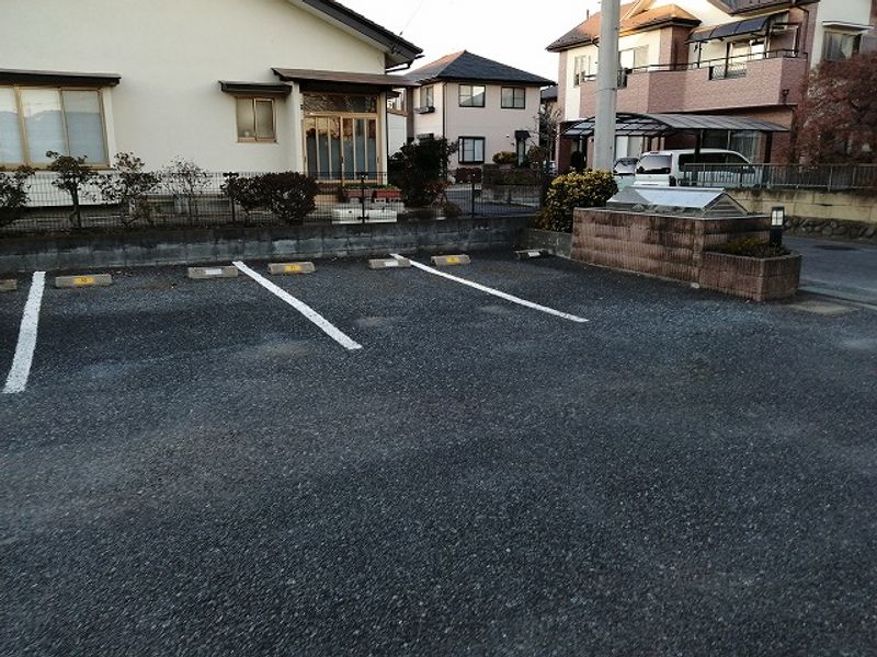 レオパレスハッピーヴィラⅡ 駐車場