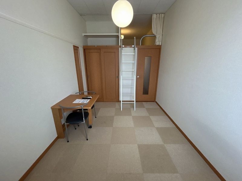 leopalace East II Living room