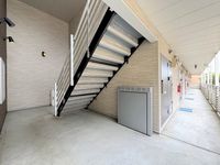 レオネクスト西宮北参番館 エントランス