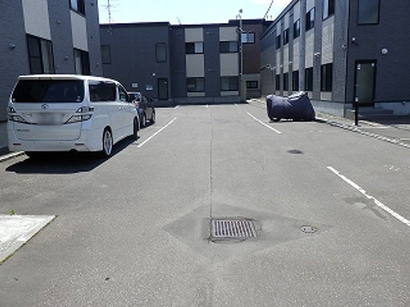 レオパレスフォルテックⅡ 駐車場