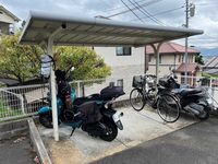 レオパレスシャロン 駐車場