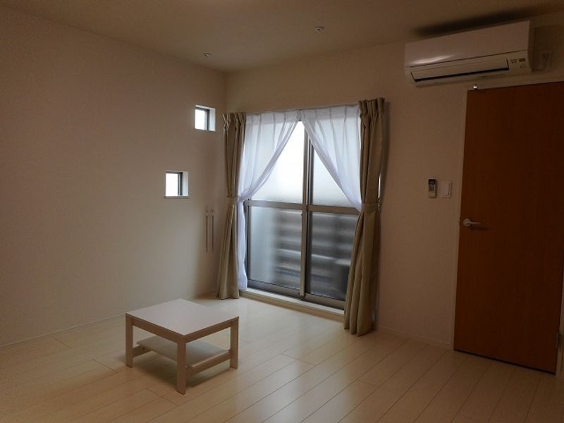 クレイノウィル大和 居間