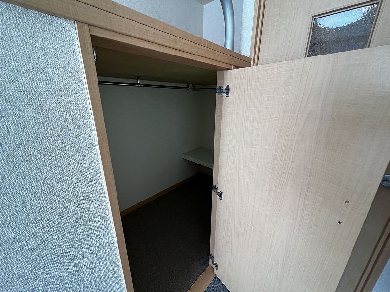 レオパレスプレシア 収納