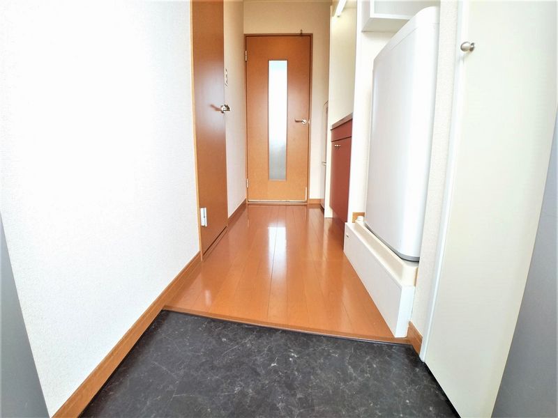 レオパレスシオン 玄関