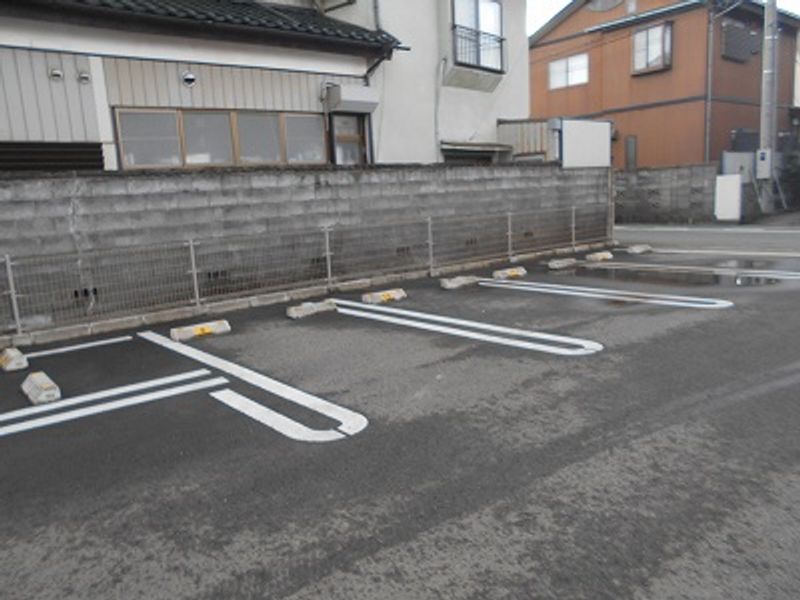 クレイノ聖 駐車場
