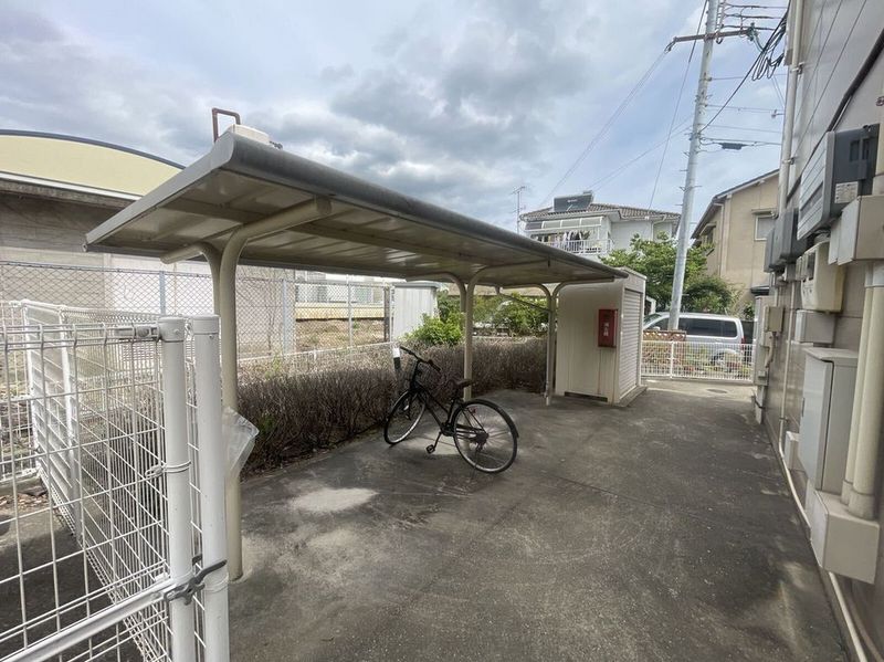 レオパレス松 共用部分