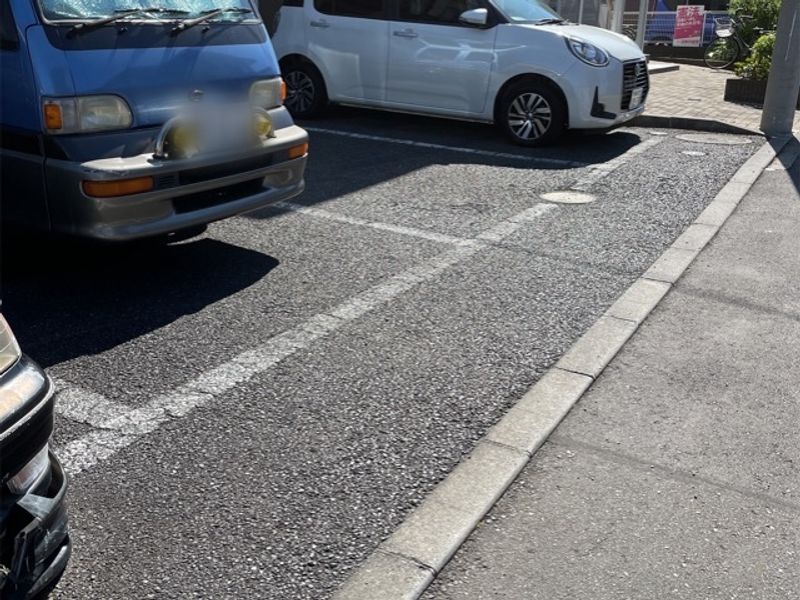 レオパレスＣＡＬＭ 駐車場