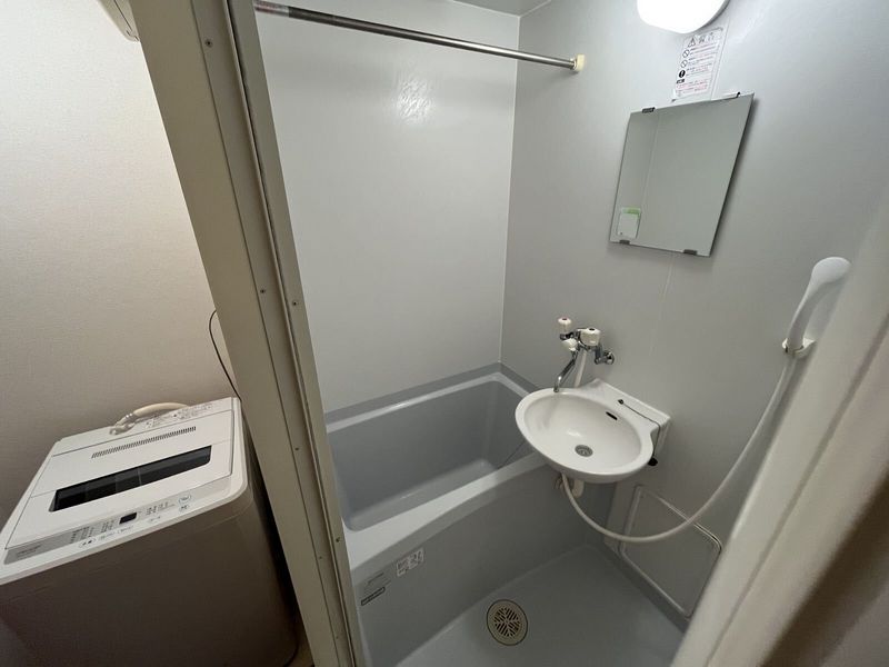 leopalace Shellfield Yamagoe Bathroom