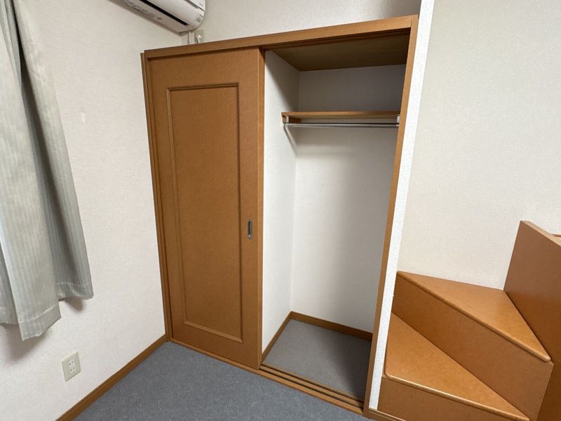 レオパレスゼフィール 収納