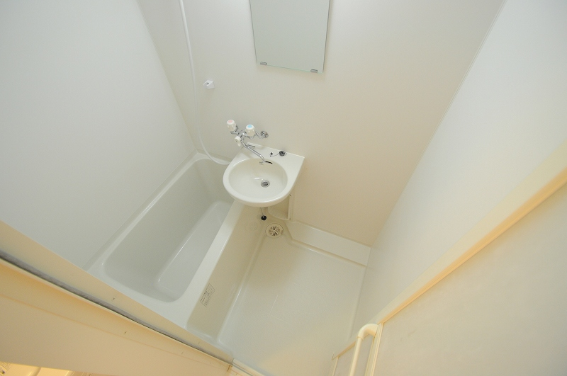 レオパレス花風 風呂