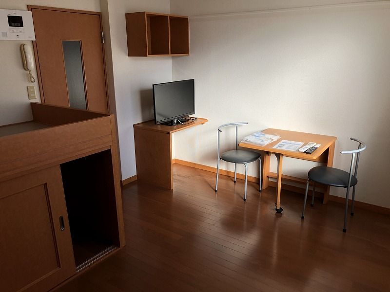 レオパレスソレーユ 居間