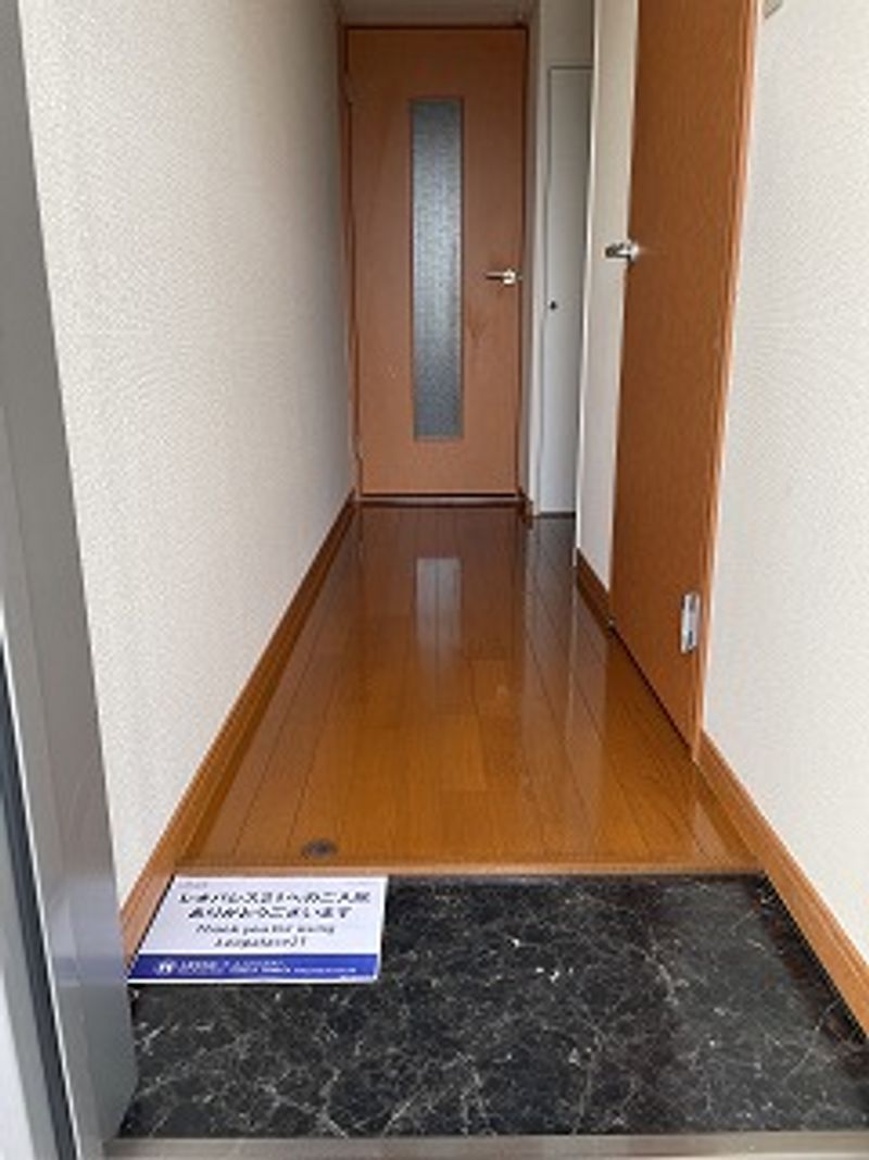 レオパレスうしお 玄関