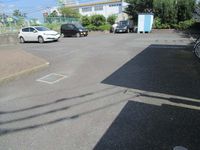 レオパレスエル２００１ 駐車場