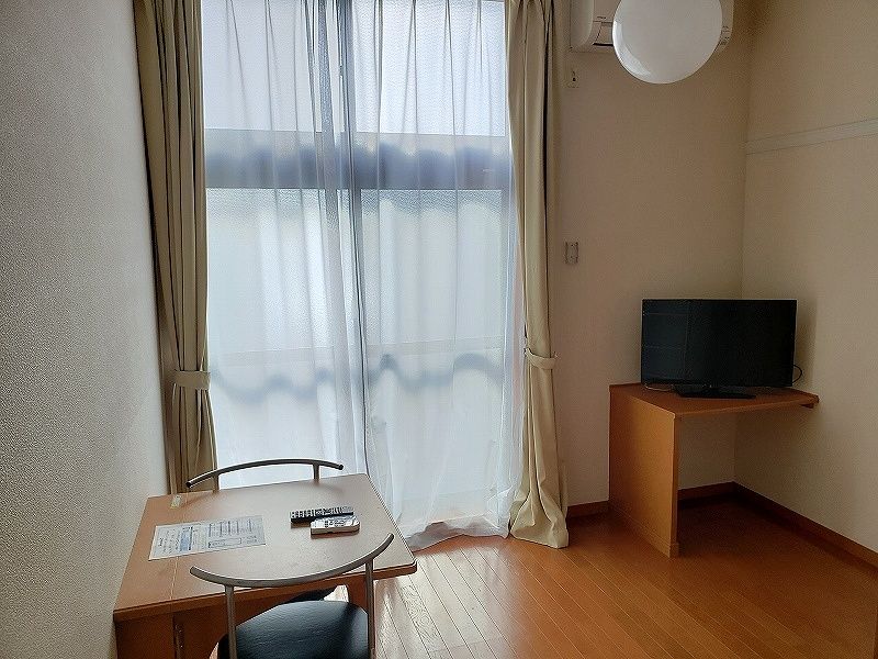 レオパレスパウロ 居間
