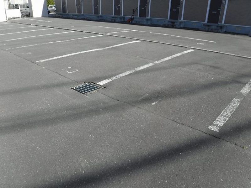 レオパレス幸Ⅱ 駐車場