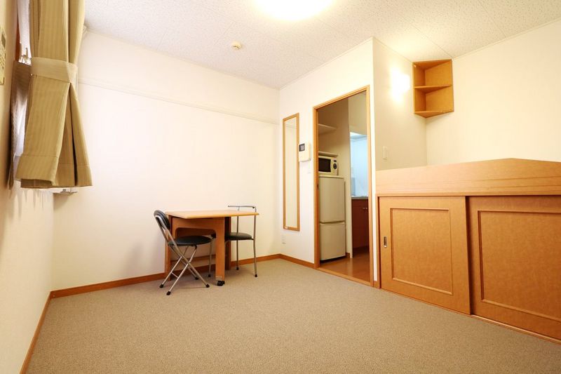 レオパレス松陽 居間