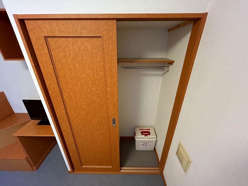 レオパレスフラワーガーデン町屋 収納