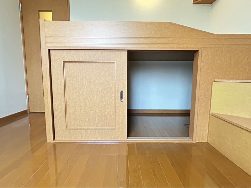 レオパレスプレジュール 収納