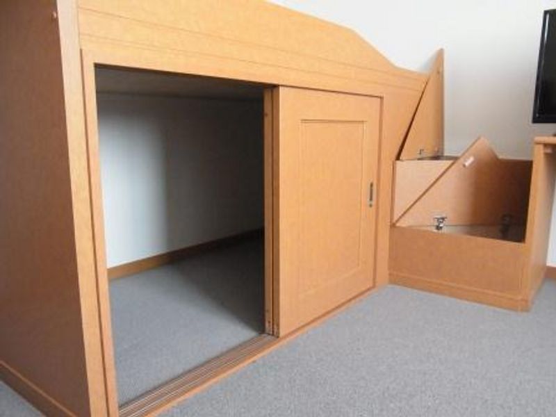 レオパレスプレミール 収納