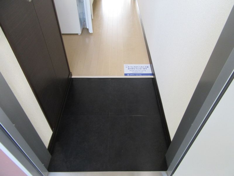 レオネクストソレイユ 玄関