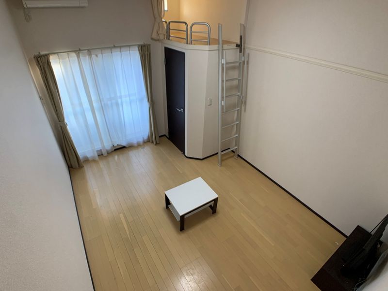 レオネクストボンジュールⅤ 居間