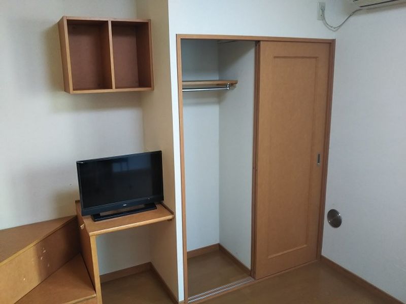 レオパレスプレミールＮＳ 収納