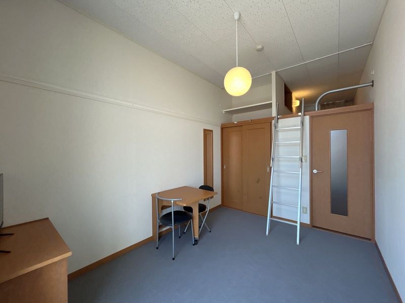 レオパレスＬａ　Ｖｉｔａ　Ｋ４ 居間