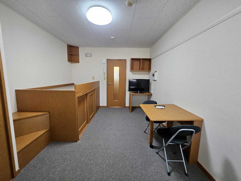 レオパレス悠 居間