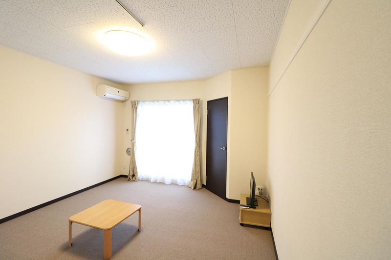 レオネクストイン園部 居間