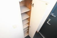 レオパレスＦｌａｔ新栄 収納