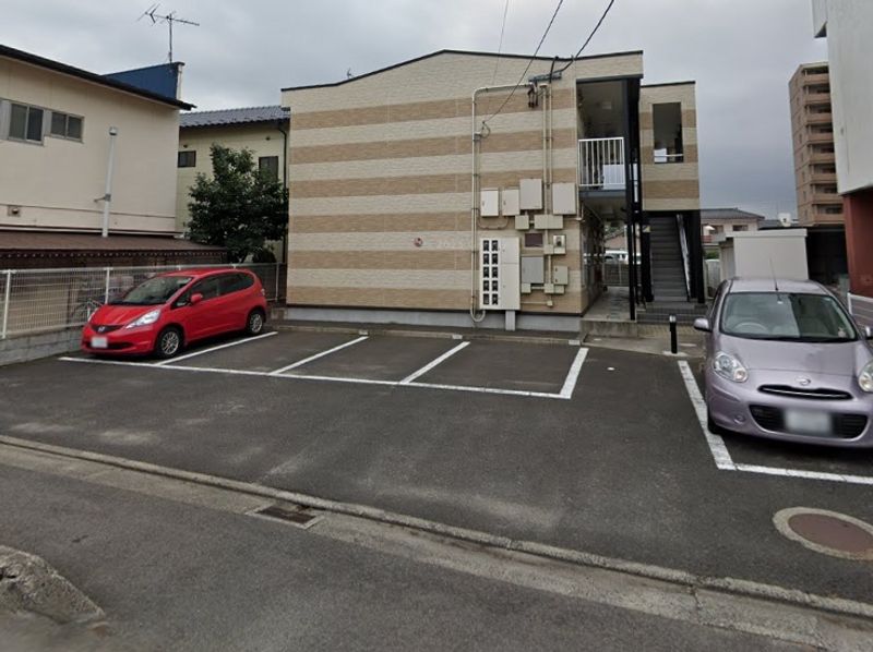 レオパレスアイ 駐車場