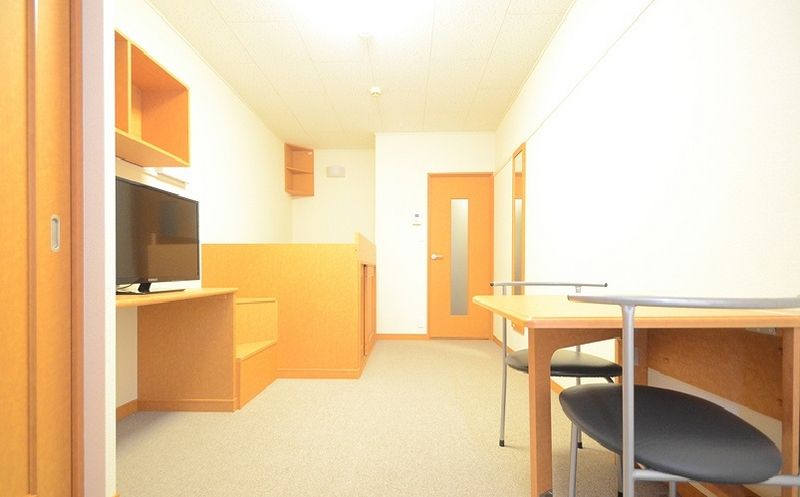 レオパレスハマダテ 居間