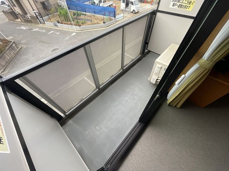 レオパレスネスト中百舌鳥 バルコニー