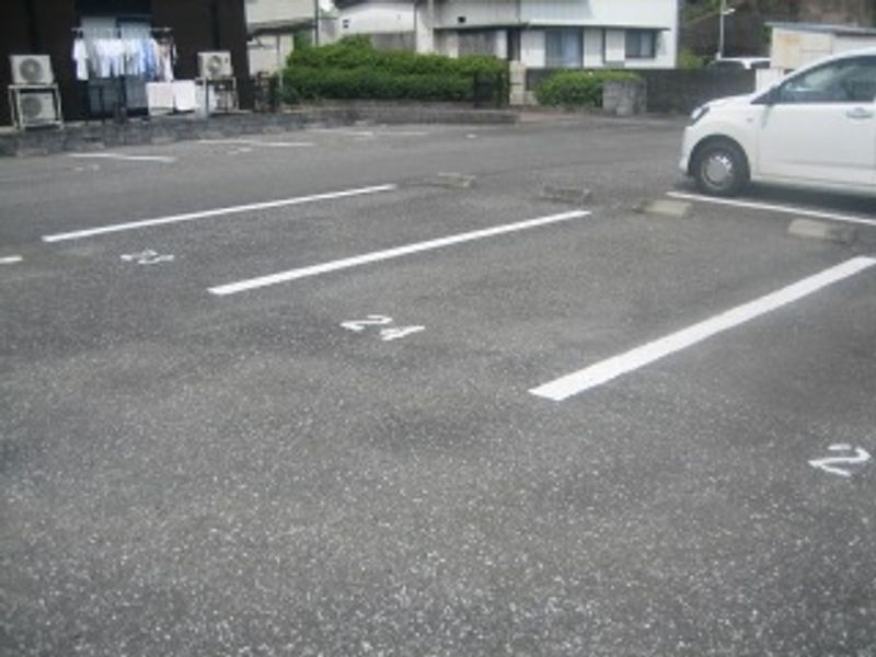 レオパレスＡｓｕｋａ 駐車場