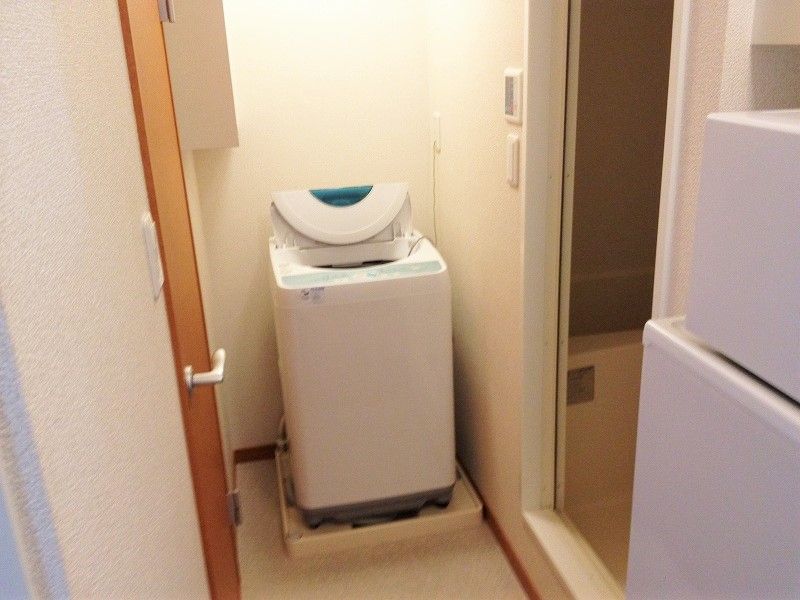 レオパレスコンフォースオマタ 洗面所