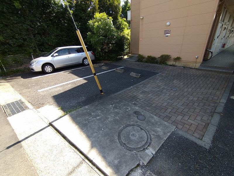 レオパレスＴ・Ｈ宮内 駐車場