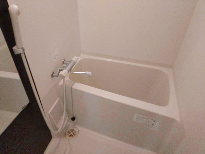 LEONEXT Ado Bathroom