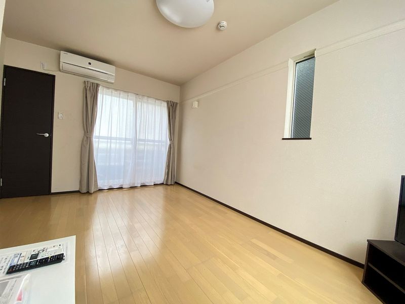 レオネクストジャルディーノＢ 居間