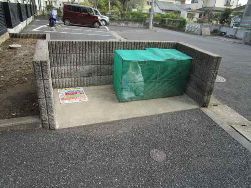 レオパレスネスト鳶尾 共用部分