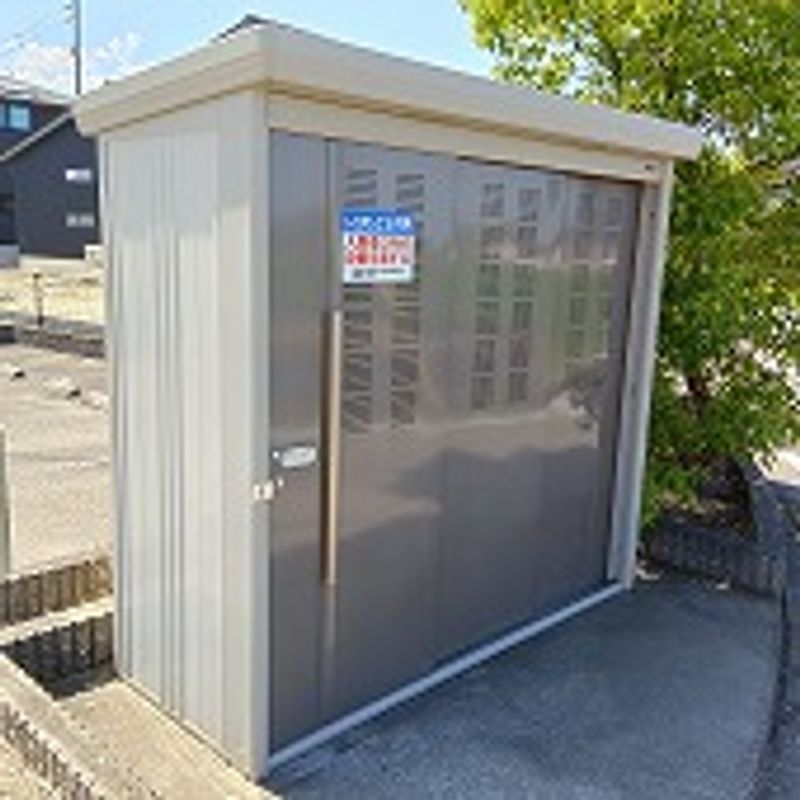 レオパレスハーモニー国府 庭